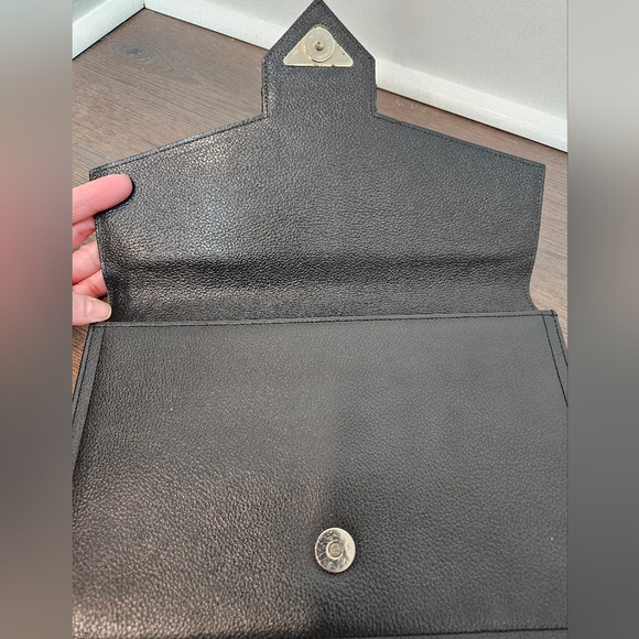 VINTAGE YSL CLUTCH - Picture 9 of 15